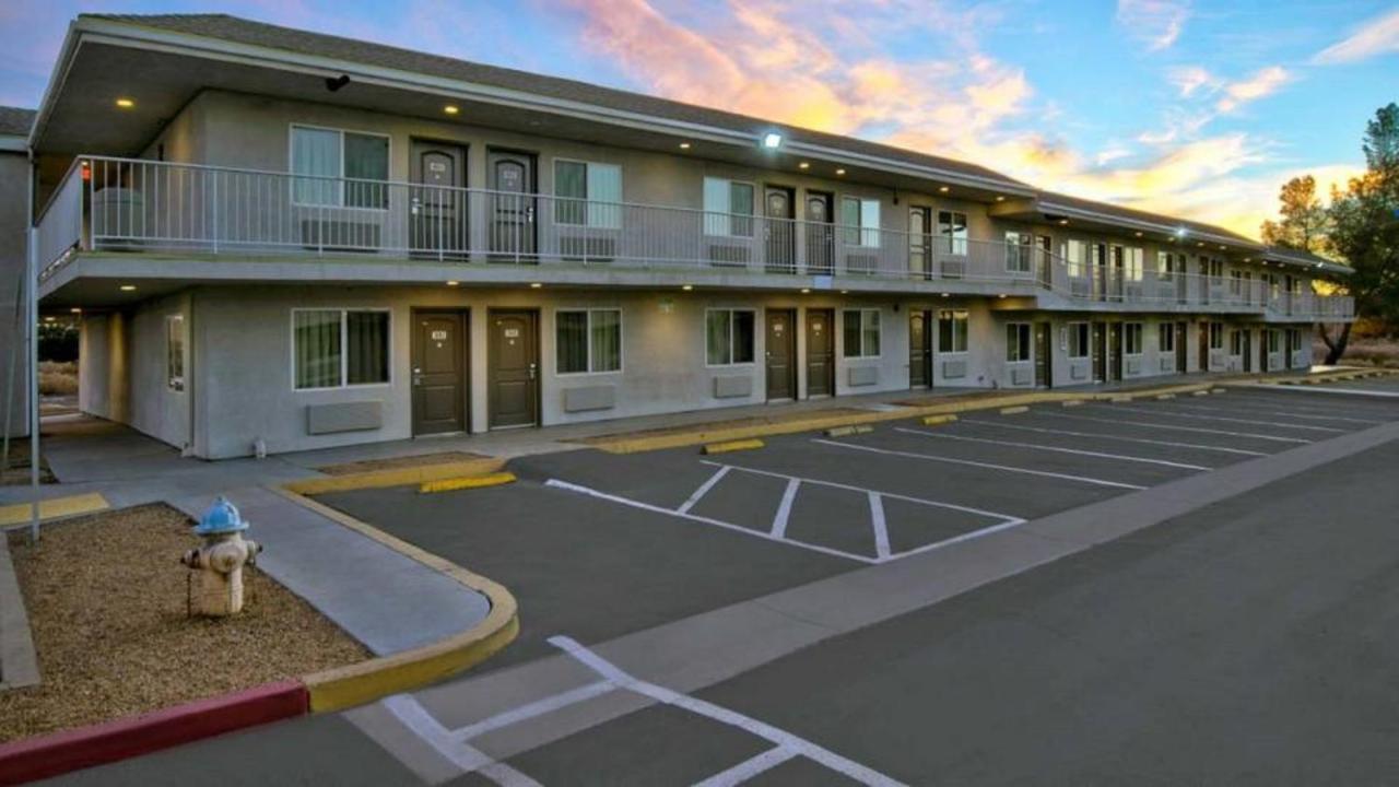 Motel 6 ויקטורוויל מראה חיצוני תמונה